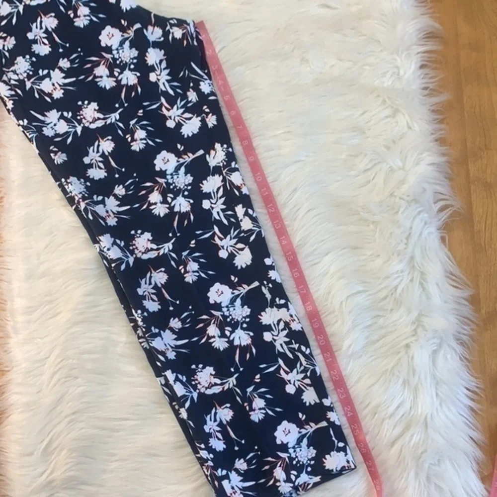 NWOT Banana Republic ‘Avery’ floral ankle pants 8L - Picture 8 of 9